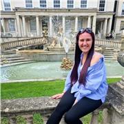 I am someone who enjoys being academic and teaching others. Lessons are aimed at people wanting to learn the  English language.